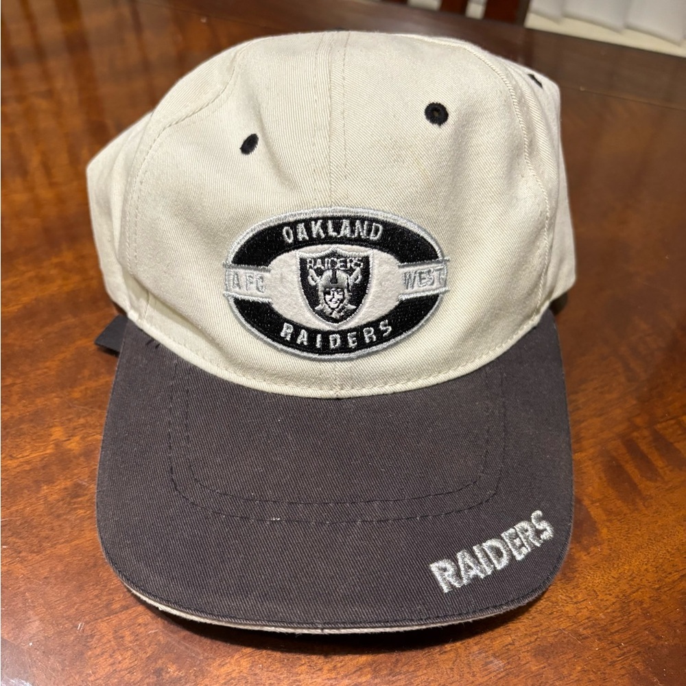 Vintage Retro NFL Oakland Raiders Black and Silver Hat